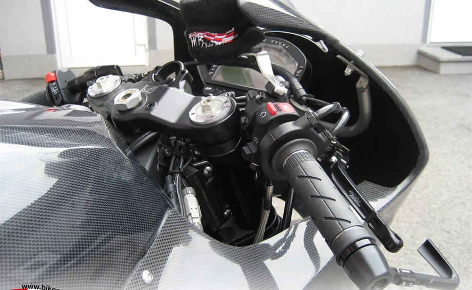 Umbgebautes Motorrad Honda CBR600RR Bild 2: Umbgebautes Motorrad Honda CBR600RR