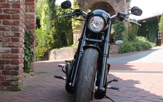 Umgebautes Motorrad Harley-Davidson Night Rod Special VRSCDX von X-Trem Custombikes - Bild 9 Umgebautes Motorrad Harley-Davidson Night Rod Special VRSCDX von X-Trem Custombikes - Bild 9
