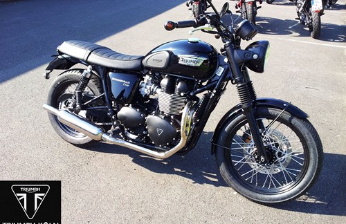 Triumph Bonneville T100 Black
