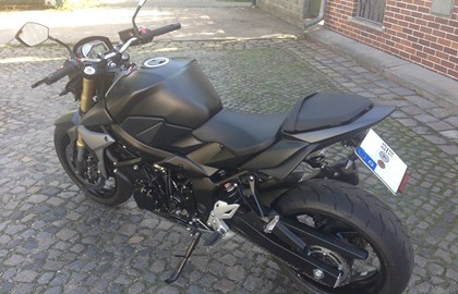 Suzuki GSR 750 Custom Bike