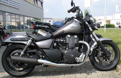 Triumph Thunderbird Storm Custom Bike