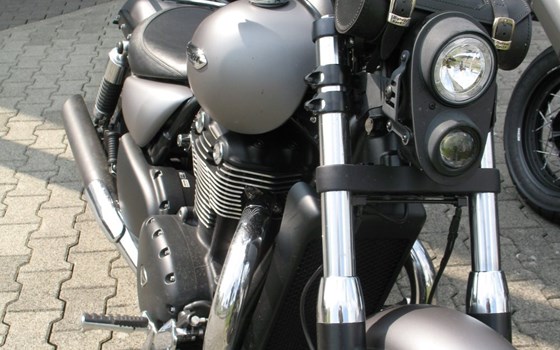Umgebautes Motorrad Triumph Thunderbird Storm von Becker-Tiemann Motorrad GmbH & Co. KG - Bild 5 Umgebautes Motorrad Triumph Thunderbird Storm von Becker-Tiemann Motorrad GmbH & Co. KG - Bild 5