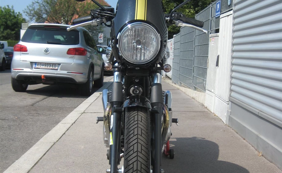 Umbgebautes Motorrad Triumph Thruxton Bild 5: Umbgebautes Motorrad Triumph Thruxton