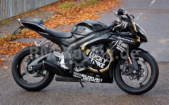 Umgebautes Motorrad Suzuki GSX-R 750 von A. Reinmuth Motorräder - Bild 2 Umgebautes Motorrad Suzuki GSX-R 750 von A. Reinmuth Motorräder - Bild 2