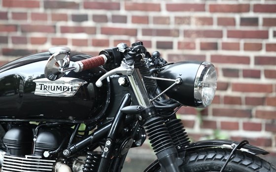 Umgebautes Motorrad Triumph Bonneville von Q-Bike Technik GmbH - Bild 2 Umgebautes Motorrad Triumph Bonneville von Q-Bike Technik GmbH - Bild 2