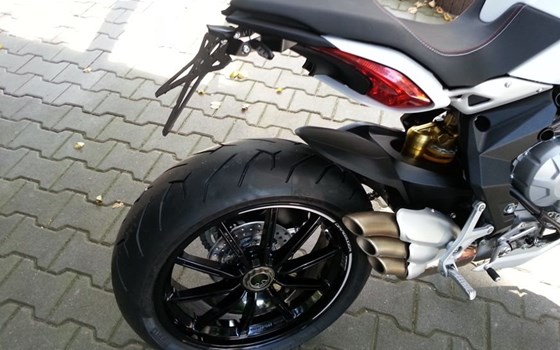 Umgebautes Motorrad MV Agusta Dragster 800 von A.T.T.-Tiedemann-Motorräder e.Kfm - Bild 2 Umgebautes Motorrad MV Agusta Dragster 800 von A.T.T.-Tiedemann-Motorräder e.Kfm - Bild 2