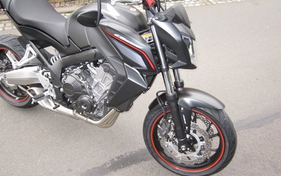 Umgebautes Motorrad Honda CB 650 von Zweiradtechnik Jörg Schlieter - Bild 2 Umgebautes Motorrad Honda CB 650 von Zweiradtechnik Jörg Schlieter - Bild 2
