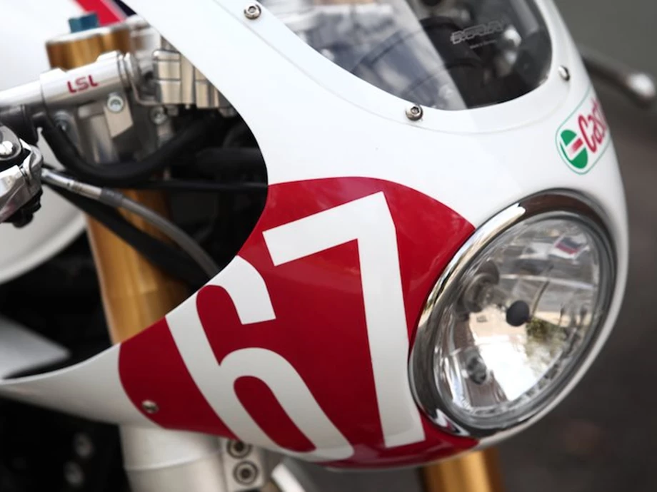 Umbgebautes Motorrad Triumph Bonneville Bild 2: Umbgebautes Motorrad Triumph Bonneville