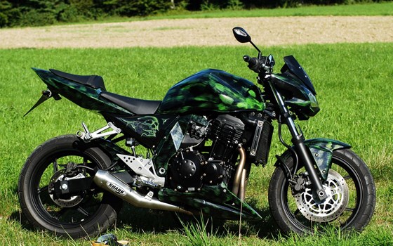 Umgebautes Motorrad Kawasaki Z 750 von Warm Up Zweiradtechnik GmbH - Bild 4 Umgebautes Motorrad Kawasaki Z 750 von Warm Up Zweiradtechnik GmbH - Bild 4