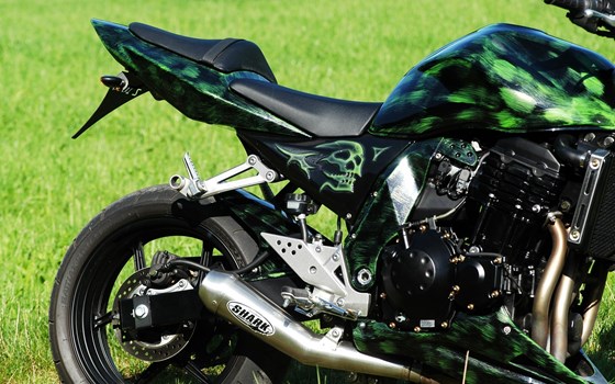 Umgebautes Motorrad Kawasaki Z 750 von Warm Up Zweiradtechnik GmbH - Bild 6 Umgebautes Motorrad Kawasaki Z 750 von Warm Up Zweiradtechnik GmbH - Bild 6