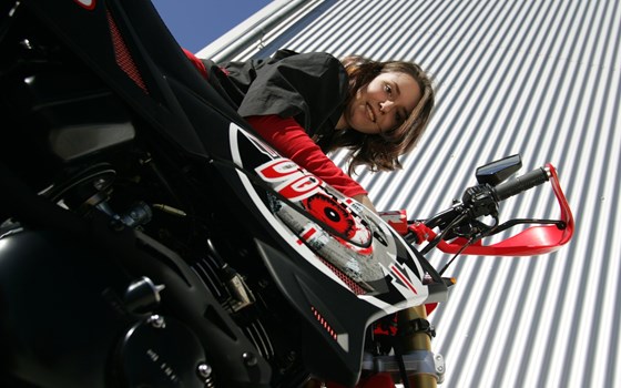 Umgebautes Motorrad Kreidler Supermoto 125 DD von Warm Up Zweiradtechnik GmbH - Bild 8 Umgebautes Motorrad Kreidler Supermoto 125 DD von Warm Up Zweiradtechnik GmbH - Bild 8