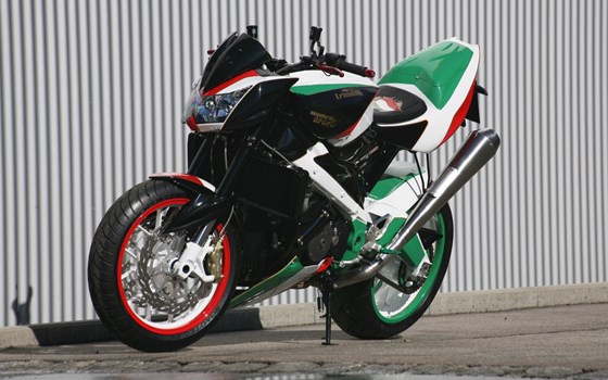Umgebautes Motorrad Aprilia Tuono V4 R von Warm Up Zweiradtechnik GmbH - Bild 7 Umgebautes Motorrad Aprilia Tuono V4 R von Warm Up Zweiradtechnik GmbH - Bild 7