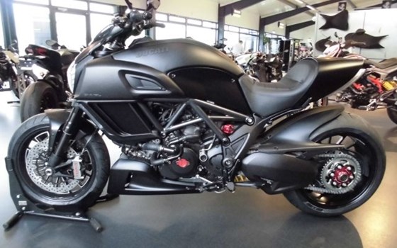 Umgebautes Motorrad Ducati Diavel 1200 Dark von Team Wahlers GmbH - Bild 5 Umgebautes Motorrad Ducati Diavel 1200 Dark von Team Wahlers GmbH - Bild 5