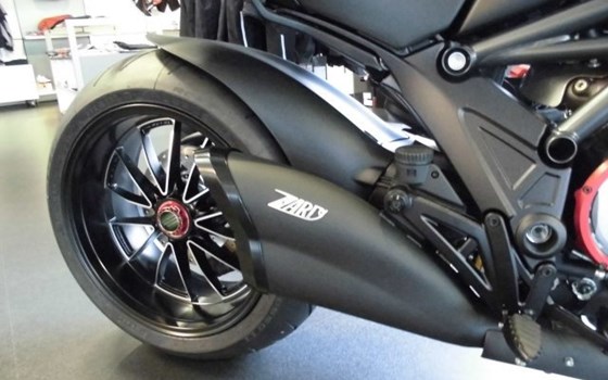 Umgebautes Motorrad Ducati Diavel 1200 Dark von Team Wahlers GmbH - Bild 8 Umgebautes Motorrad Ducati Diavel 1200 Dark von Team Wahlers GmbH - Bild 8