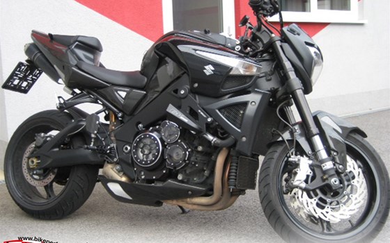 Umgebautes Motorrad Suzuki B-King von Kevin Auer Bike Performance GmbH - Bild 1 Umgebautes Motorrad Suzuki B-King von Kevin Auer Bike Performance GmbH - Bild 1