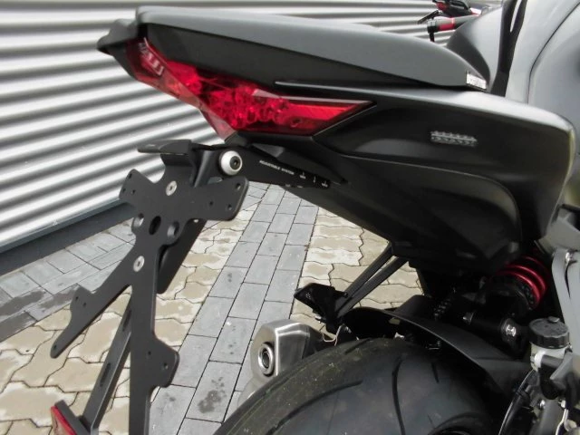 Umbgebautes Motorrad Kawasaki Z 1000 Black Edition Bild 6: Umbgebautes Motorrad Kawasaki Z 1000 Black Edition