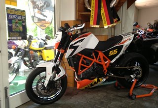 KTM 690 Duke R