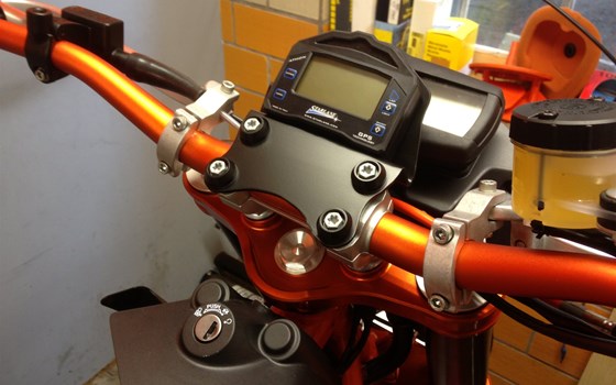 Umgebautes Motorrad KTM 690 Duke R von Motorradhaus Goldhammer - Bild 2 Umgebautes Motorrad KTM 690 Duke R von Motorradhaus Goldhammer - Bild 2