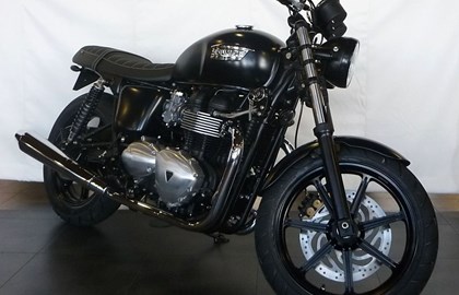 Triumph Bonneville SE Custom Bike