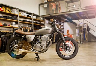 Yamaha SR 400 Yamaha SR 400