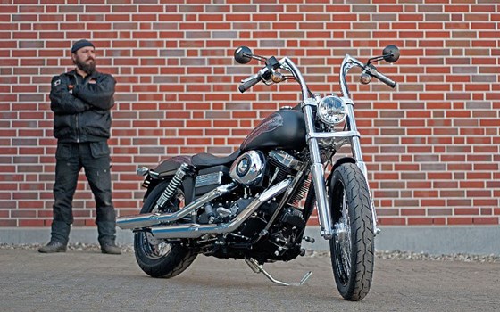 Umgebautes Motorrad Harley-Davidson Custom Bike von Viking Cycles GmbH Lübeck - Bild 9 Umgebautes Motorrad Harley-Davidson Custom Bike von Viking Cycles GmbH Lübeck - Bild 9