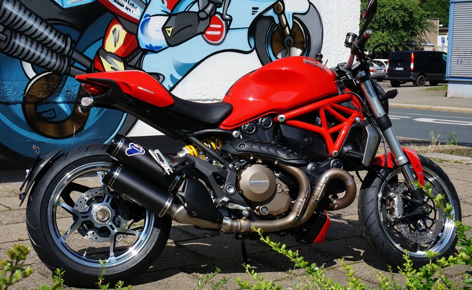 Umbgebautes Motorrad Ducati Monster 1200 Bild 1: Umbgebautes Motorrad Ducati Monster 1200