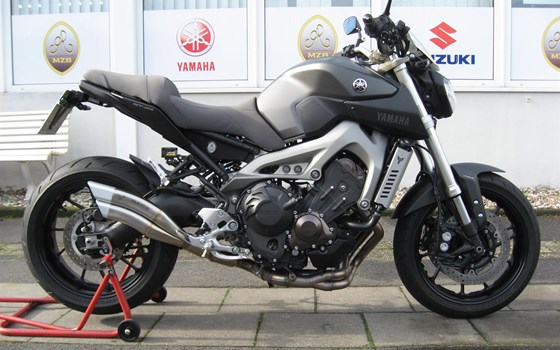 Umgebautes Motorrad Yamaha MT-09 von MZB Motorrad Bonn GmbH - Bild 1 Umgebautes Motorrad Yamaha MT-09 von MZB Motorrad Bonn GmbH - Bild 1