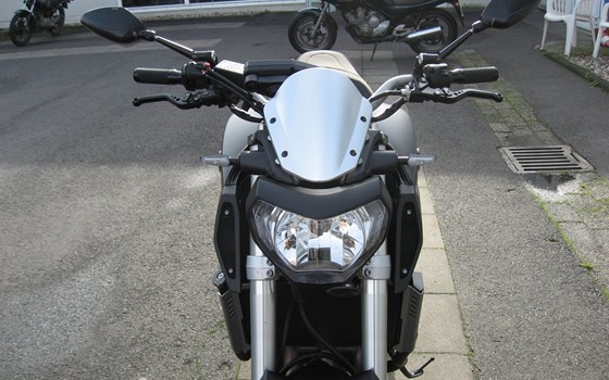 Umgebautes Motorrad Yamaha MT-09 von MZB Motorrad Bonn GmbH - Bild 4 Umgebautes Motorrad Yamaha MT-09 von MZB Motorrad Bonn GmbH - Bild 4