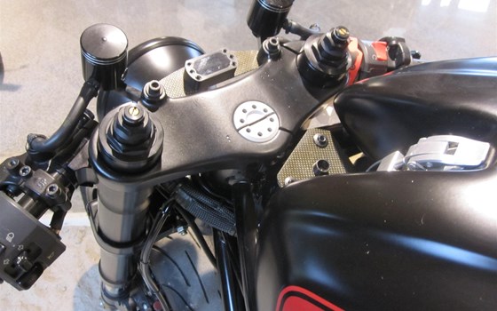 Umgebautes Motorrad Ducati Monster S2R 1000 von Schilling IM Racing GmbH & Co. KG - Bild 2 Umgebautes Motorrad Ducati Monster S2R 1000 von Schilling IM Racing GmbH & Co. KG - Bild 2