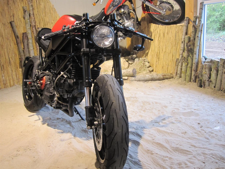 Umbgebautes Motorrad Ducati Monster S2R 1000 Bild 3: Umbgebautes Motorrad Ducati Monster S2R 1000