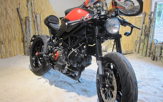 Umgebautes Motorrad Ducati Monster S2R 1000 von Schilling IM Racing GmbH & Co. KG - Bild 8 Umgebautes Motorrad Ducati Monster S2R 1000 von Schilling IM Racing GmbH & Co. KG - Bild 8