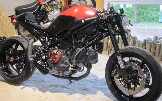 Umgebautes Motorrad Ducati Monster S2R 1000 von Schilling IM Racing GmbH & Co. KG - Bild 9 Umgebautes Motorrad Ducati Monster S2R 1000 von Schilling IM Racing GmbH & Co. KG - Bild 9