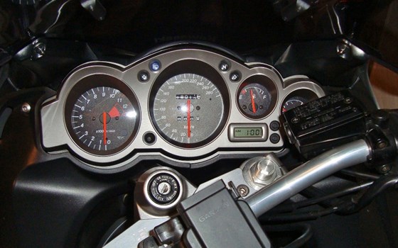 Umgebautes Motorrad Kawasaki ZZR 1200 von fbuser1065727 - Bild 10 Umgebautes Motorrad Kawasaki ZZR 1200 von fbuser1065727 - Bild 10