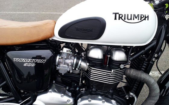 Umgebautes Motorrad Triumph Thruxton von Motorradhaus Löhmer GmbH - Bild 6 Umgebautes Motorrad Triumph Thruxton von Motorradhaus Löhmer GmbH - Bild 6