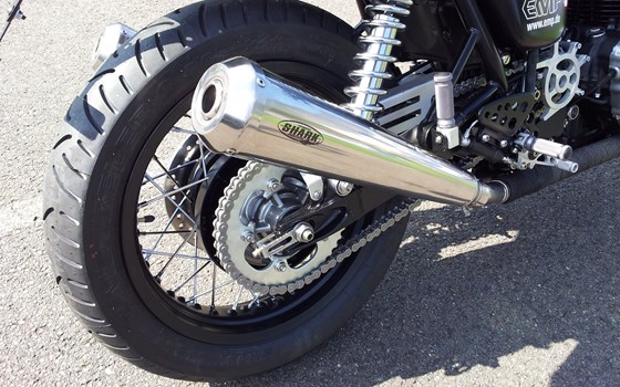 Umgebautes Motorrad Triumph Thruxton von Motorradhaus Löhmer GmbH - Bild 10 Umgebautes Motorrad Triumph Thruxton von Motorradhaus Löhmer GmbH - Bild 10