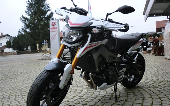 Umgebautes Motorrad Yamaha MT-09 Street Rally von MOTO-VÖLKL - Völkl GmbH - Bild 7 Umgebautes Motorrad Yamaha MT-09 Street Rally von MOTO-VÖLKL - Völkl GmbH - Bild 7