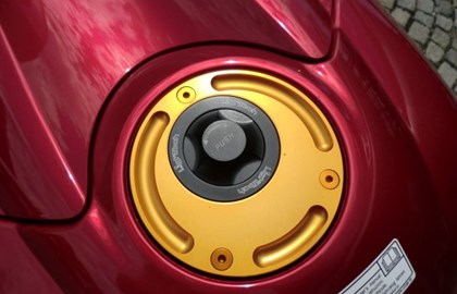 Yamaha R1 Custom Bike