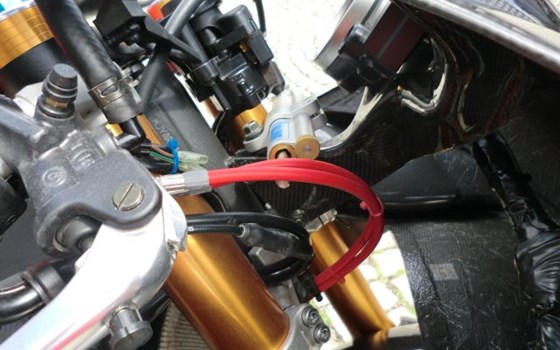 Umgebautes Motorrad Yamaha R1 von MOTO-VÖLKL - Völkl GmbH - Bild 6 Umgebautes Motorrad Yamaha R1 von MOTO-VÖLKL - Völkl GmbH - Bild 6
