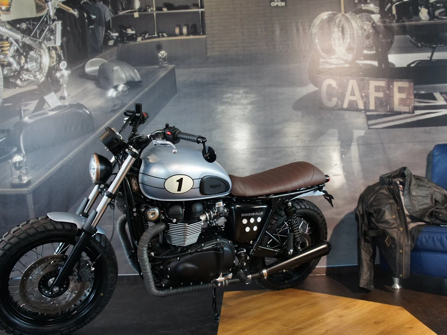 Umbgebautes Motorrad Triumph Bonneville Bild 2: Umbgebautes Motorrad Triumph Bonneville