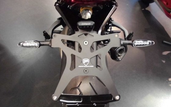 Umgebautes Motorrad Ducati Monster 1200 S von Team Wahlers GmbH - Bild 7 Umgebautes Motorrad Ducati Monster 1200 S von Team Wahlers GmbH - Bild 7