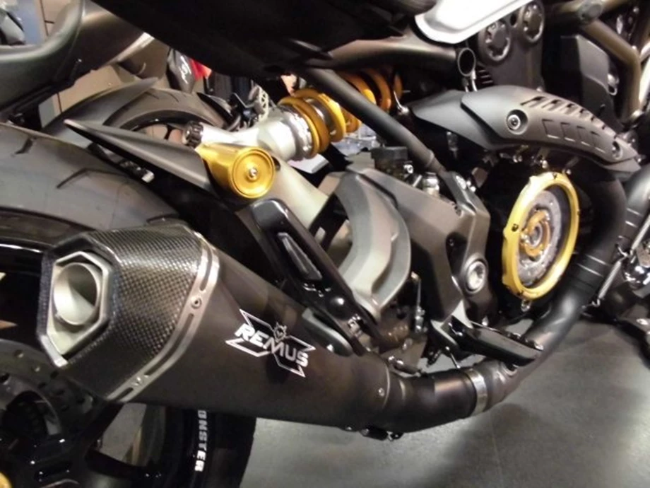 Umbgebautes Motorrad Ducati Monster 1200 S Bild 9: Umbgebautes Motorrad Ducati Monster 1200 S