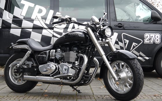 Umgebautes Motorrad Triumph America von Klingenberger Kehl GbR - Bild 1 Umgebautes Motorrad Triumph America von Klingenberger Kehl GbR - Bild 1