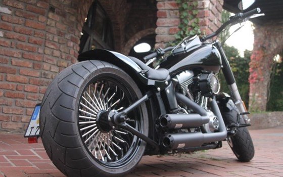 Umgebautes Motorrad Harley-Davidson Softail Fat Boy Special FLSTFB von X-Trem Custombikes - Bild 3 Umgebautes Motorrad Harley-Davidson Softail Fat Boy Special FLSTFB von X-Trem Custombikes - Bild 3