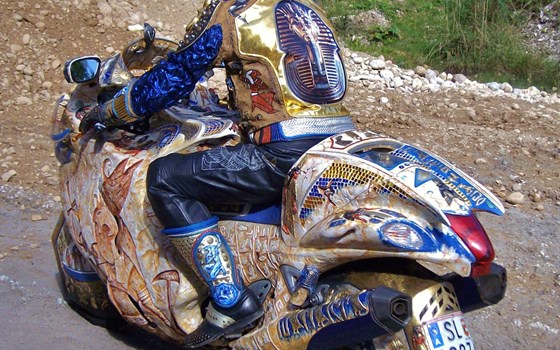 Umgebautes Motorrad Suzuki Hayabusa von ge-ART-design - Bild 6 Umgebautes Motorrad Suzuki Hayabusa von ge-ART-design - Bild 6