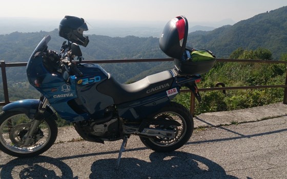 Umgebautes Motorrad Cagiva Elefant 750 von NiceIce - Bild 2 Umgebautes Motorrad Cagiva Elefant 750 von NiceIce - Bild 2