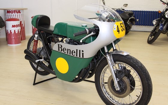 Umgebautes Motorrad Benelli 500 von Motorrad Scheunpflug e.K. - Bild 2 Umgebautes Motorrad Benelli 500 von Motorrad Scheunpflug e.K. - Bild 2