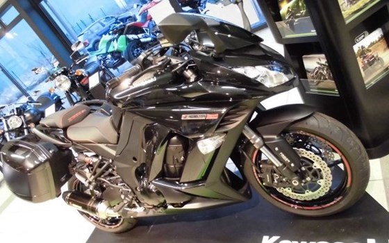 Umgebautes Motorrad Kawasaki Z1000SX von Team Wahlers GmbH - Bild 8 Umgebautes Motorrad Kawasaki Z1000SX von Team Wahlers GmbH - Bild 8