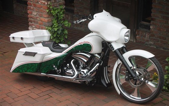 Umgebautes Motorrad Harley-Davidson Electra Glide Classic FLHTC von X-Trem Custombikes - Bild 3 Umgebautes Motorrad Harley-Davidson Electra Glide Classic FLHTC von X-Trem Custombikes - Bild 3