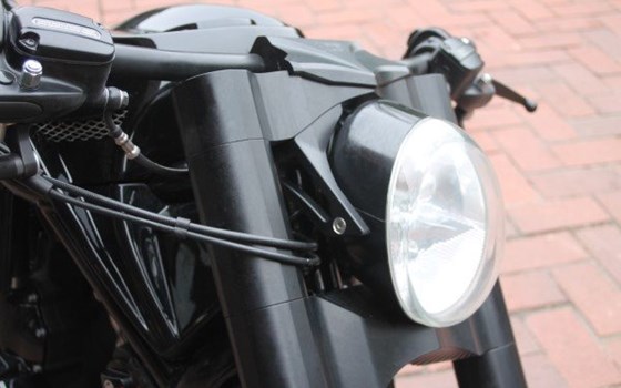 Umgebautes Motorrad Harley-Davidson Night Rod Special VRSCDX von X-Trem Custombikes - Bild 9 Umgebautes Motorrad Harley-Davidson Night Rod Special VRSCDX von X-Trem Custombikes - Bild 9