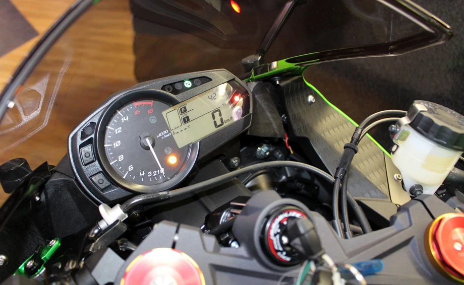 Rebuilt motorbike Kawasaki Ninja ZX-6R 636 Bild 10: Rebuilt motorbike Kawasaki Ninja ZX-6R 636